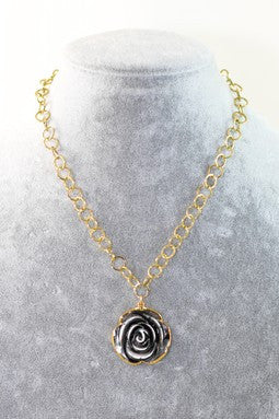 Shell Rose Pendant Necklace